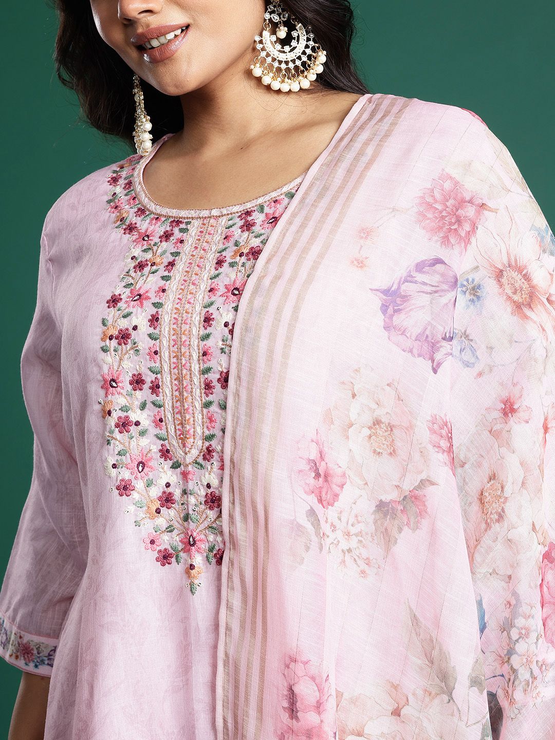 Indyancart Women's Plus Size Floral Print Thread Work Kurta with Palazzos & Dupatta