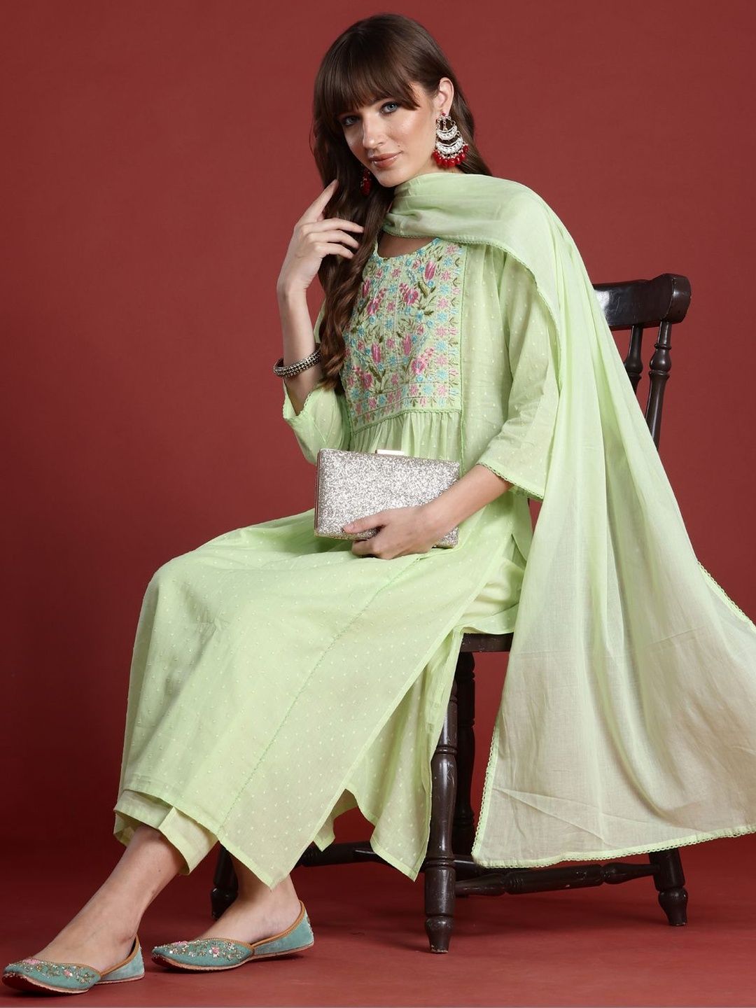 Women Floral Embroidered Empire Thread Work Pure Cotton Kurta with Trousers & With Dupatta