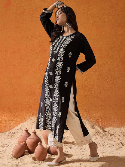 Indyancart IE Floral Embroidered Straight Kurta