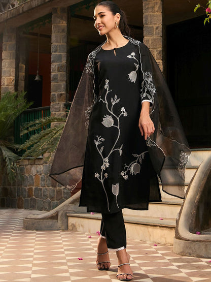 Indyancart IE Floral Embroidered Straight Thread Work Kurta with Trousers & Dupatta