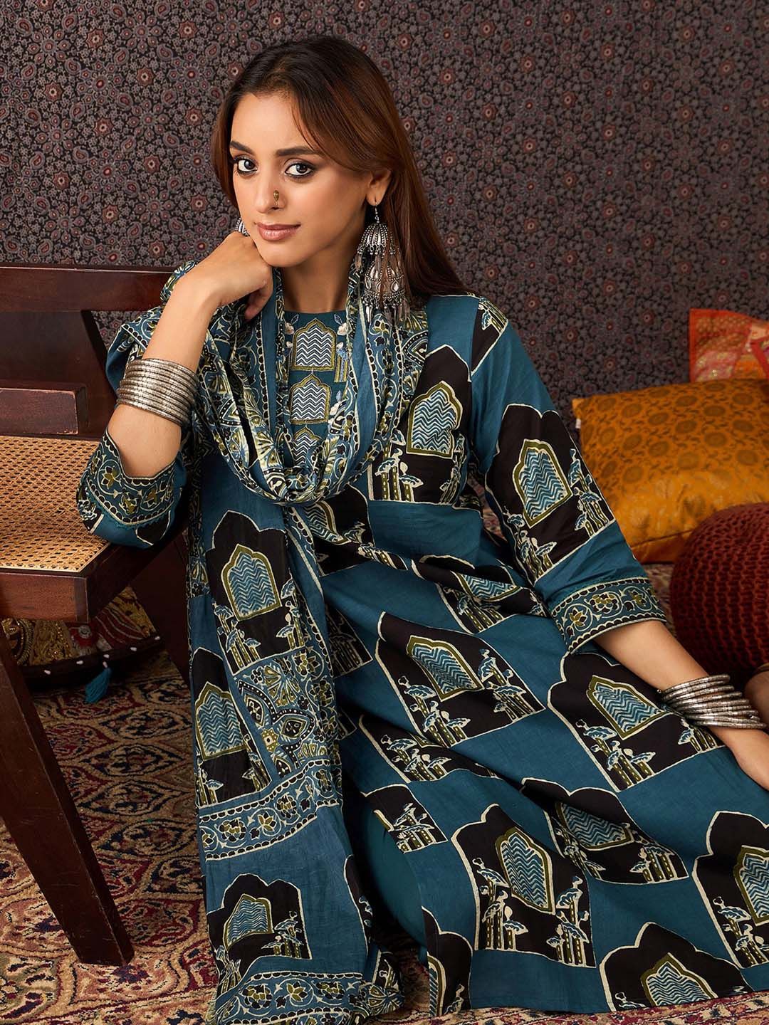 Women Ethnic Motifs Printed Straight Kurta Trousers With Dupatta set