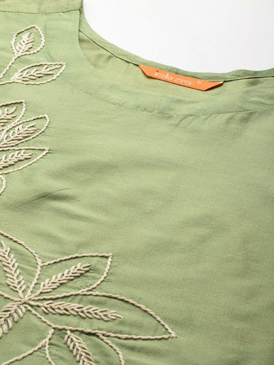 Dhiyona IE Floral Embroidered Thread Work Kurta with Trousers