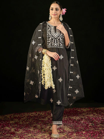 Ethnic Motifs Embroidered Gotta Patti Straight Kurta with Trousers & Dupatta