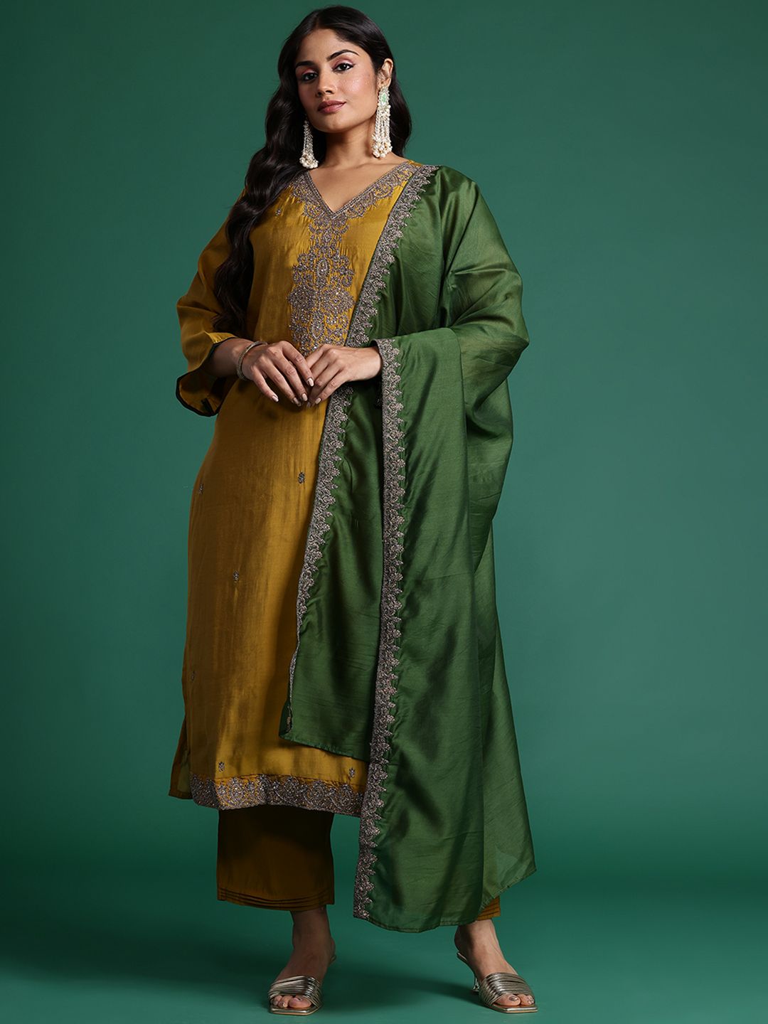 Indyancart Women's Plus Size Ethnic Motifs Embroidered Zari Kurta with Trousers & Dupatta
