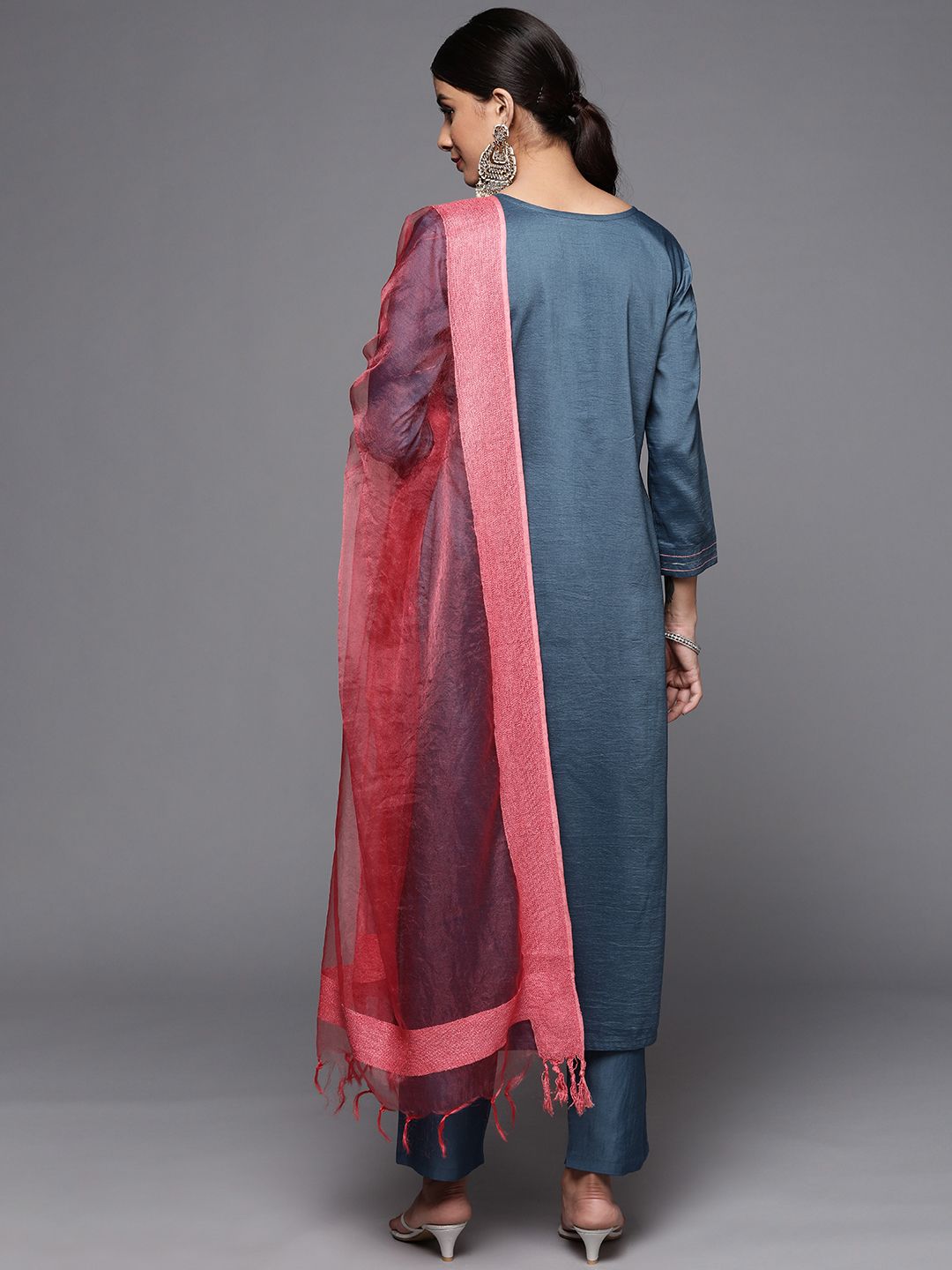 Indyancart VA Women's Blue Ethnic Motifs Embroidered Thread Work Kurta with Trousers & With Dupatta