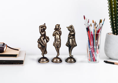 Niharika Collections Handmade Clay Terracotta Abstract Sculpture Krishna with Gopiya Idol for Gifts and Décor |Metallic Golden| Set of 3
