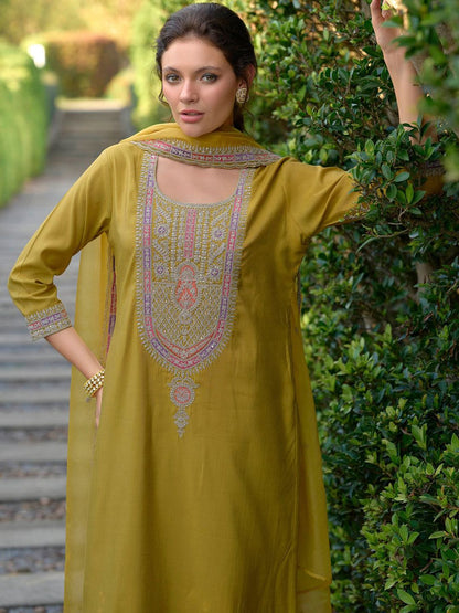 Ethnic Motifs Embroidered Straight Kurta with Trousers & Dupatta