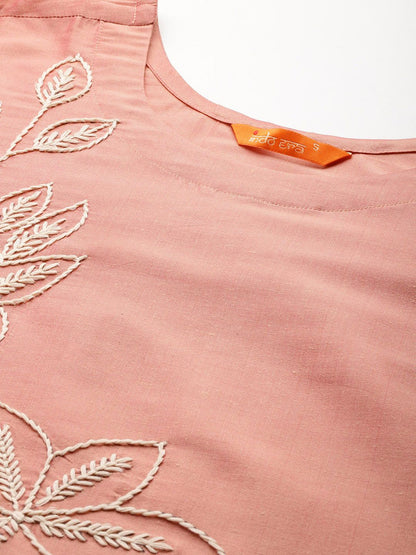 Indyancart IE Floral Embroidered Thread Work Kurta with Trousers