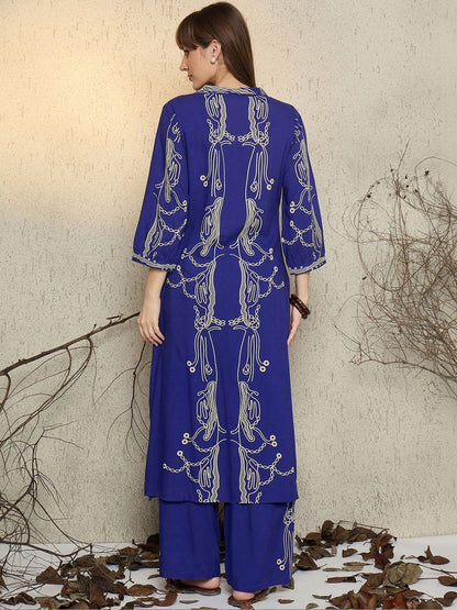 Women Printed Regular Kurta with Trousers