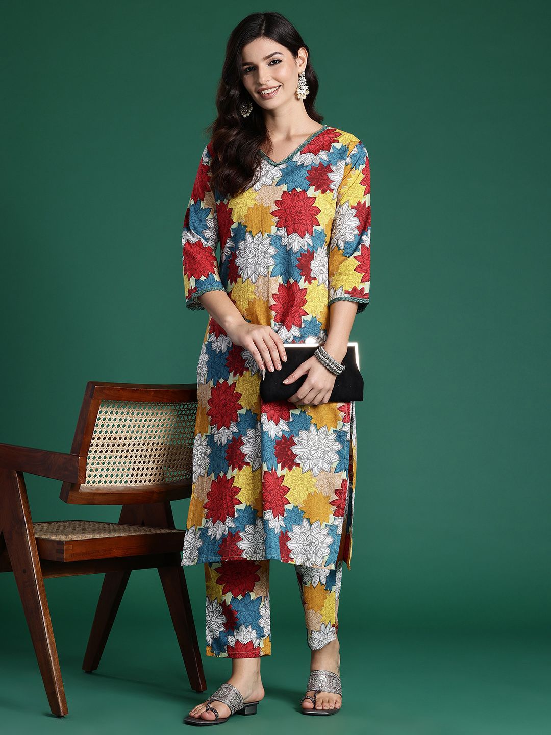 Indyancart IE Floral Printed Pure Cotton Kurta with Trousers