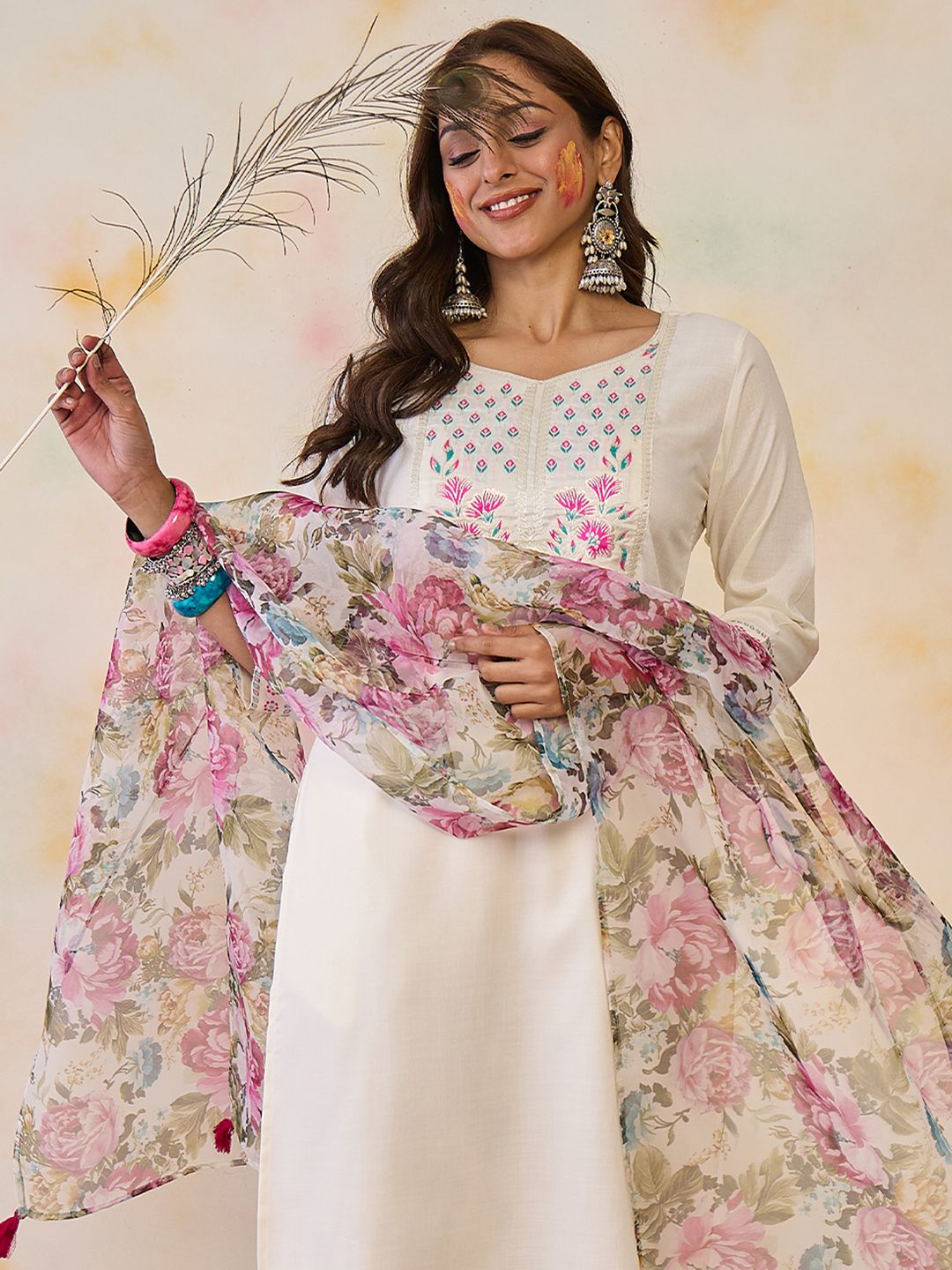 Indyancart IE Women Floral Yoke Design Regular Thread Work Pure Cotton Kurta with Trousers & With Dupatta