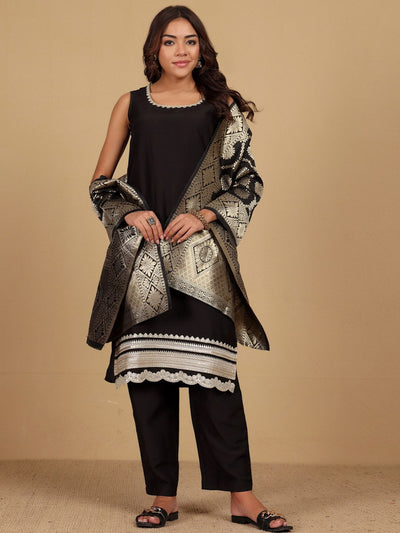 Indyancart VA Women'sSleeveless Round Neck Straight Kurta With Trousers And Dupatta