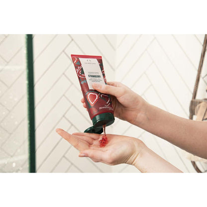 The Body Shop Strawberry Softening Body Polish Scrub