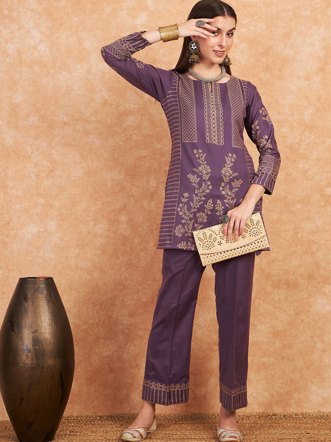 Indyancart SN Women's Woven Design Winter Pashmina Kurti With Trousers