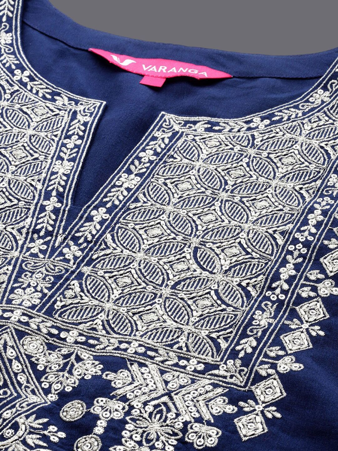 Indyancart VA Women'sNotch Neck Ethnic Motifs Embroidered Regular Kurta Set