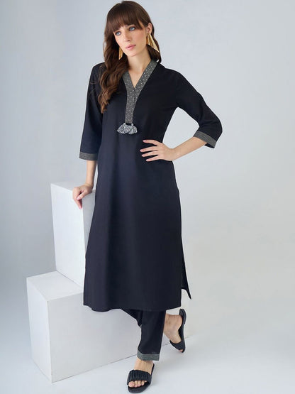 Women Printed Regular Thread Work Kurta with Trousers