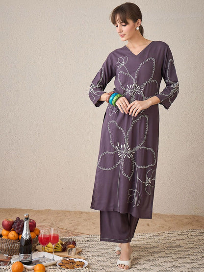Dhiyona IE Embroidered V-Neck Straight Tunic With Palazzo