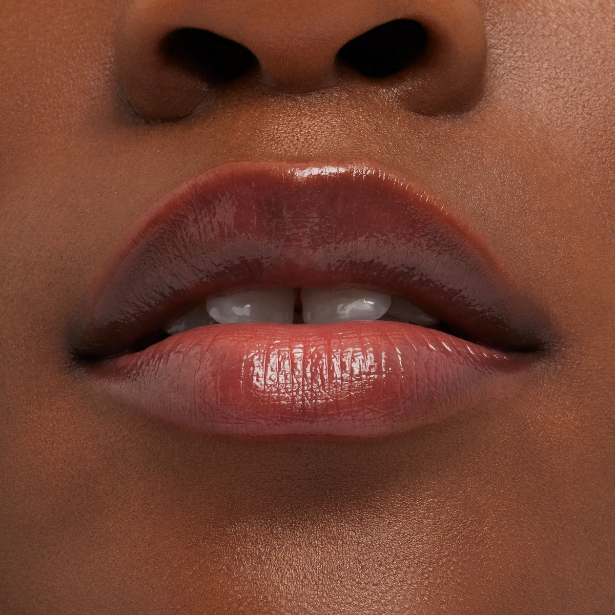 M.A.C Glow Play Tender Talk Lip Balm - Introvert