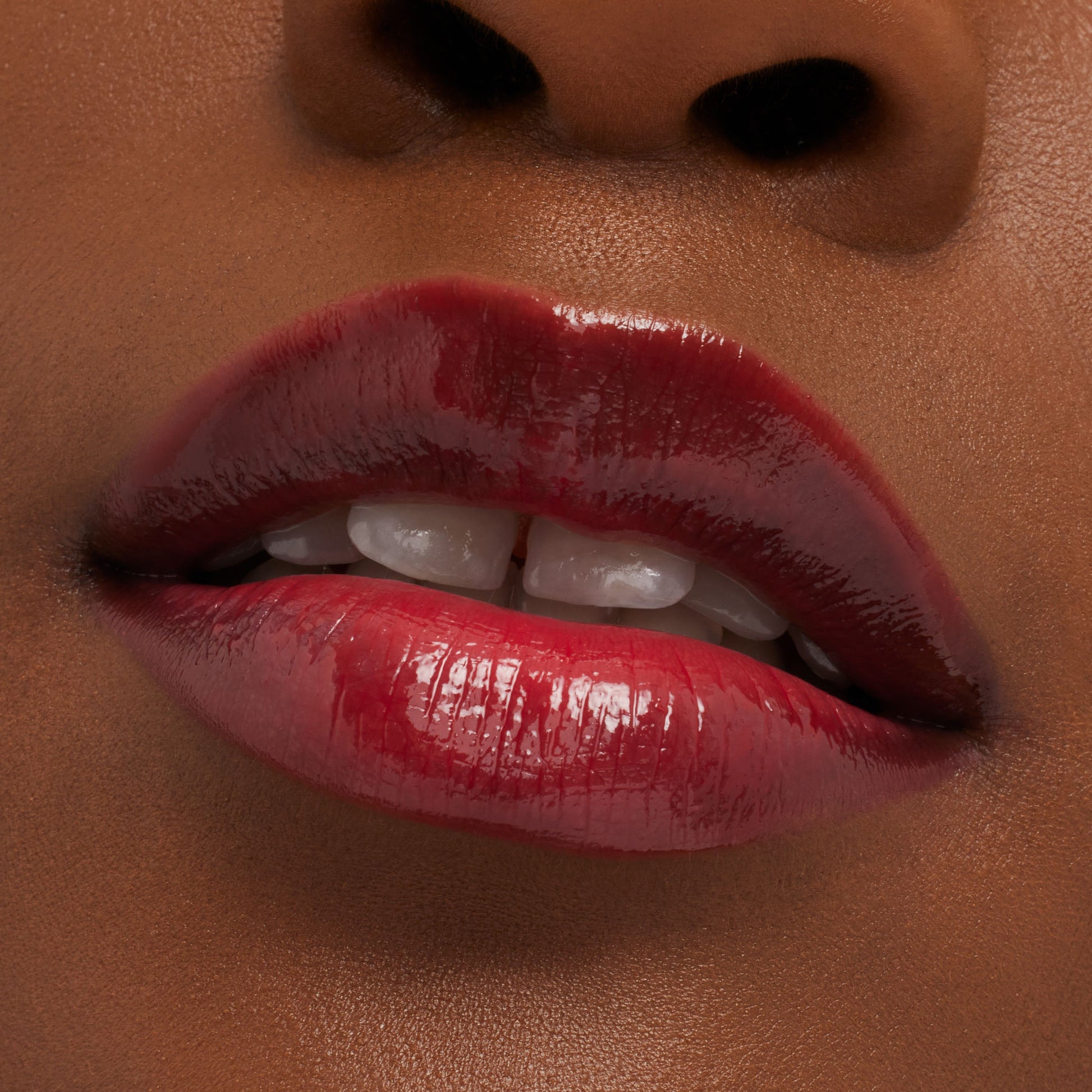 M.A.C Glow Play Tender Talk Lip Balm - Serve