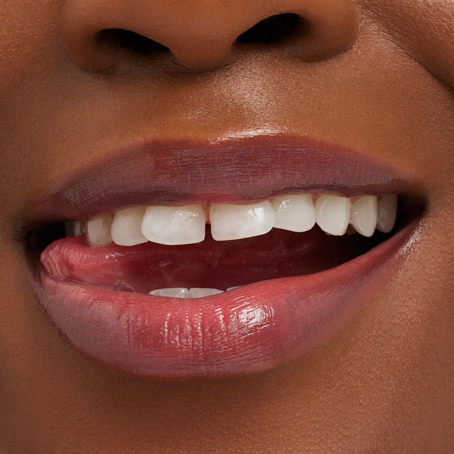 M.A.C Glow Play Tender Talk Lip Balm - Photogenic