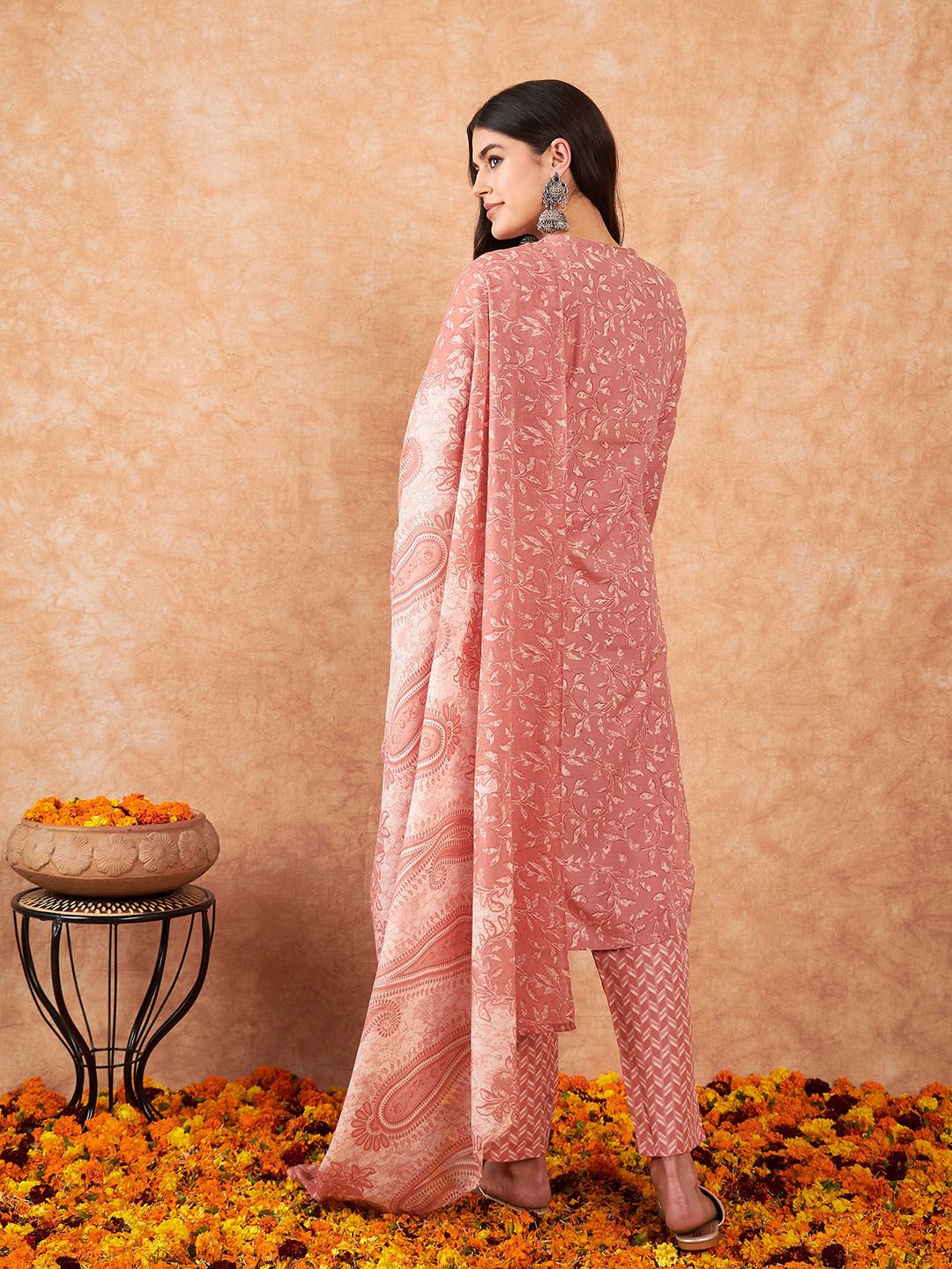 Dhiyona IE Floral Embroidered Regular Thread Work Cotton Kurta with Trousers & Dupatta