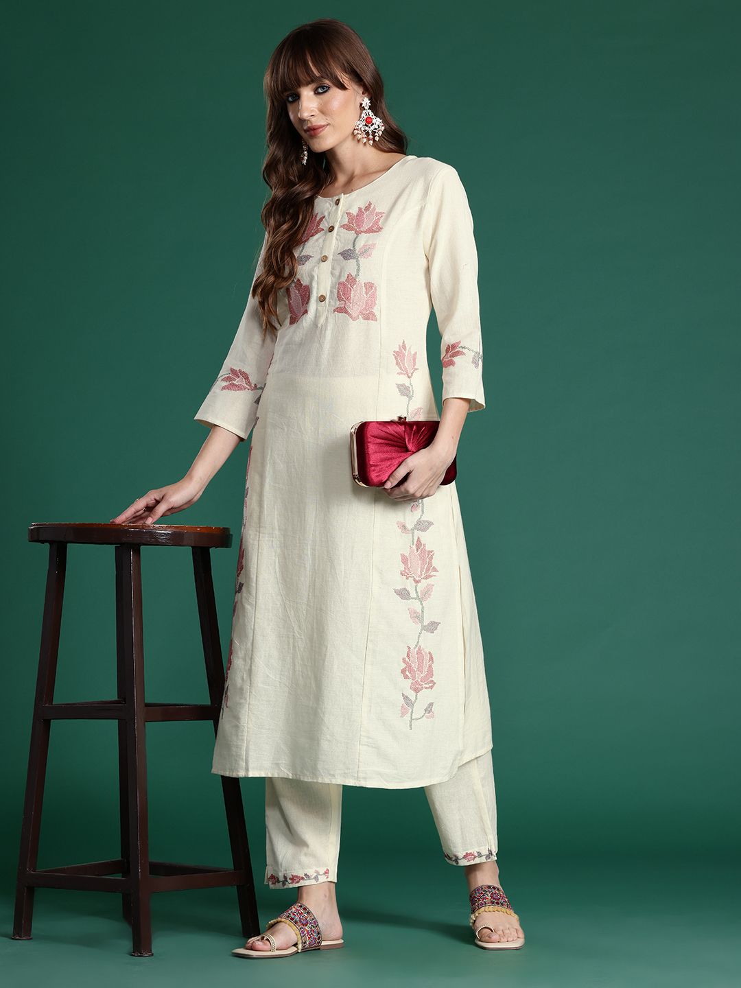 Indyancart IE Floral Embroidered Thread Work Pure Cotton Kurta with Trousers