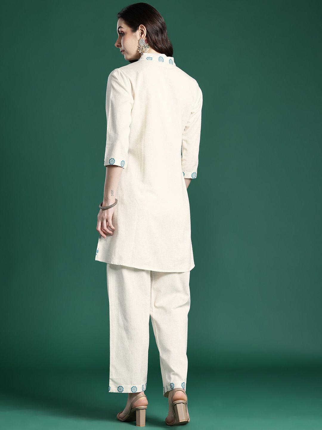 Women Floral Printed Regular Kurti with Trousers