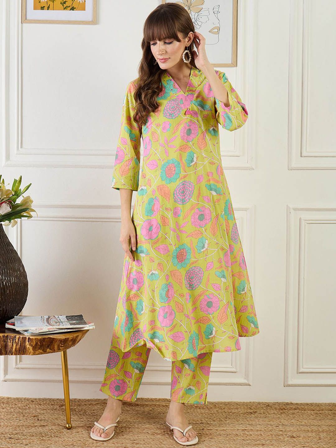 Dhiyona IE Floral Printed Pure Cotton V-Neck Top With Trousers Co-Ords