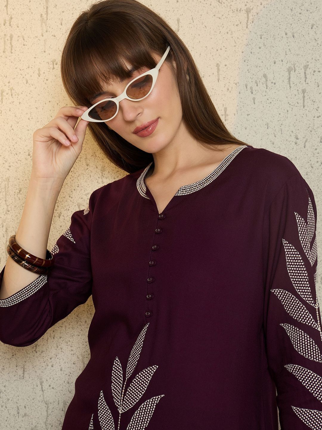 Women Floral Printed Kurta with Trousers