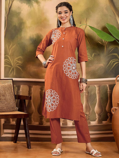 Indyancart SN Women's Floral Embroidered Cotton Kurta with Trousers