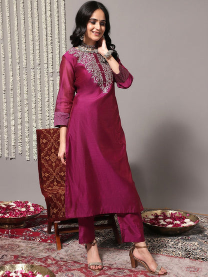 Indyancart VA Women'sFloral Yoke Design Thread Work Detail Straight Kurta & Trousers With Dupatta