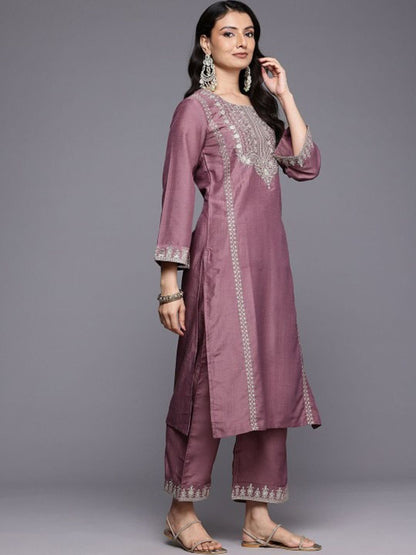 Dhiyona VA Women'sFloral Yoke Design Flared Sleeve Thread Work Straight Kurta With Trouser & Dupatta