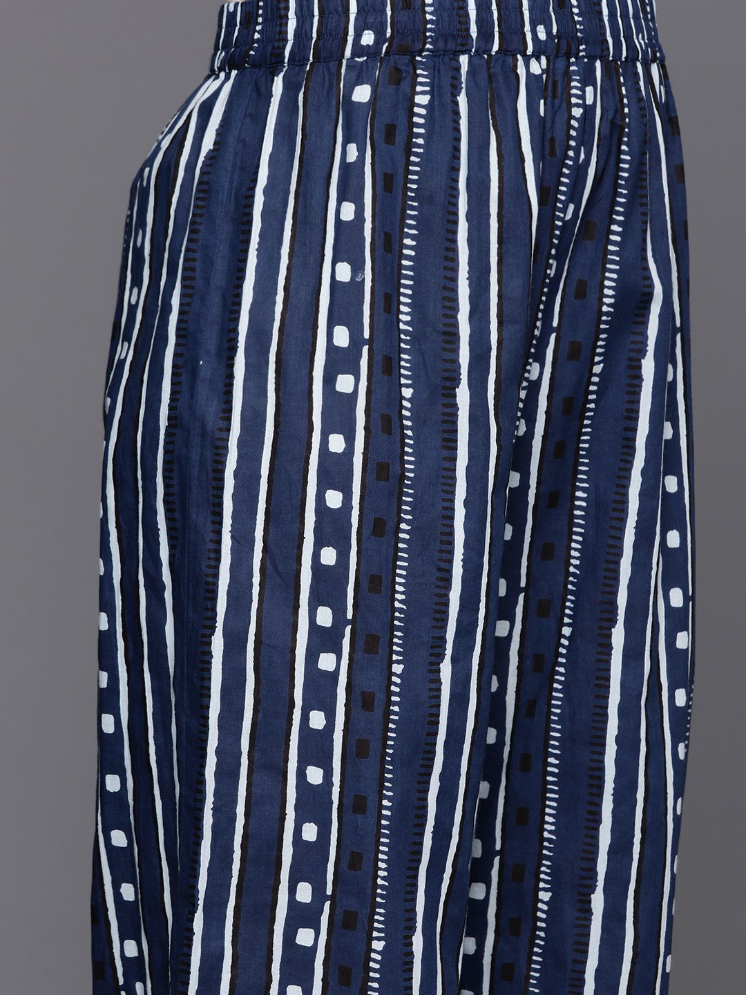 Indyancart VA Women's Printed Regular Pure Cotton Kurta with Trousers