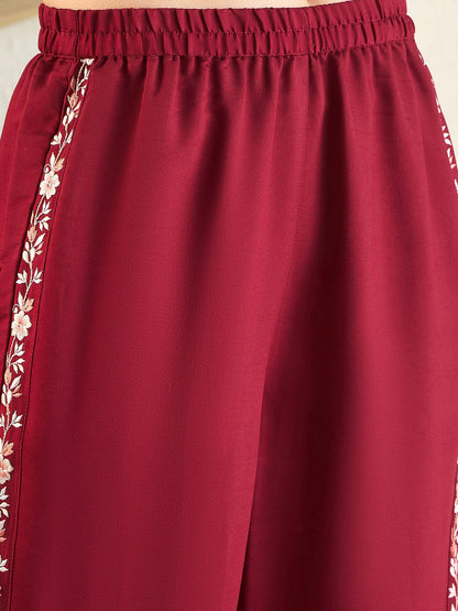 Dhiyona IE Red Floral Printed Shirt Collar Above Knee Straight Kurta With Trouser