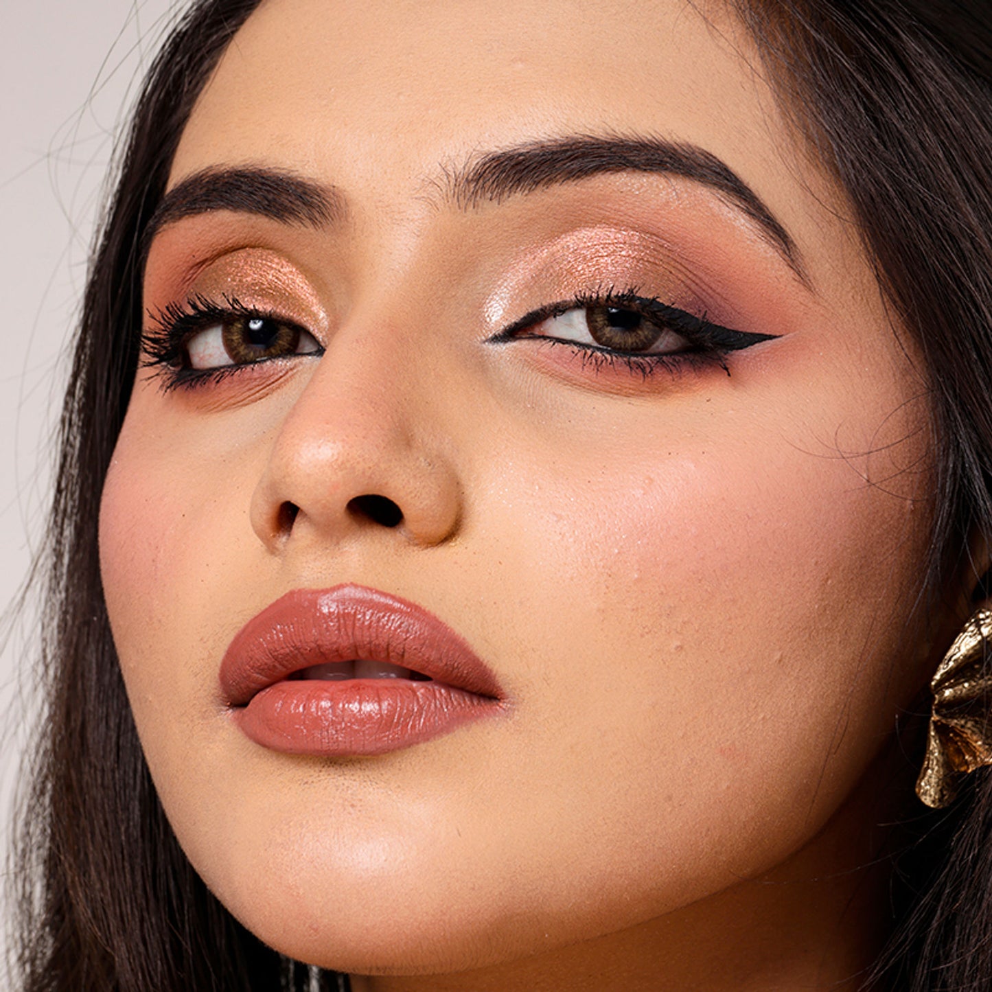 Praush Beauty Omni Nude Eyeshadow Palette With 18 Stunning Shades