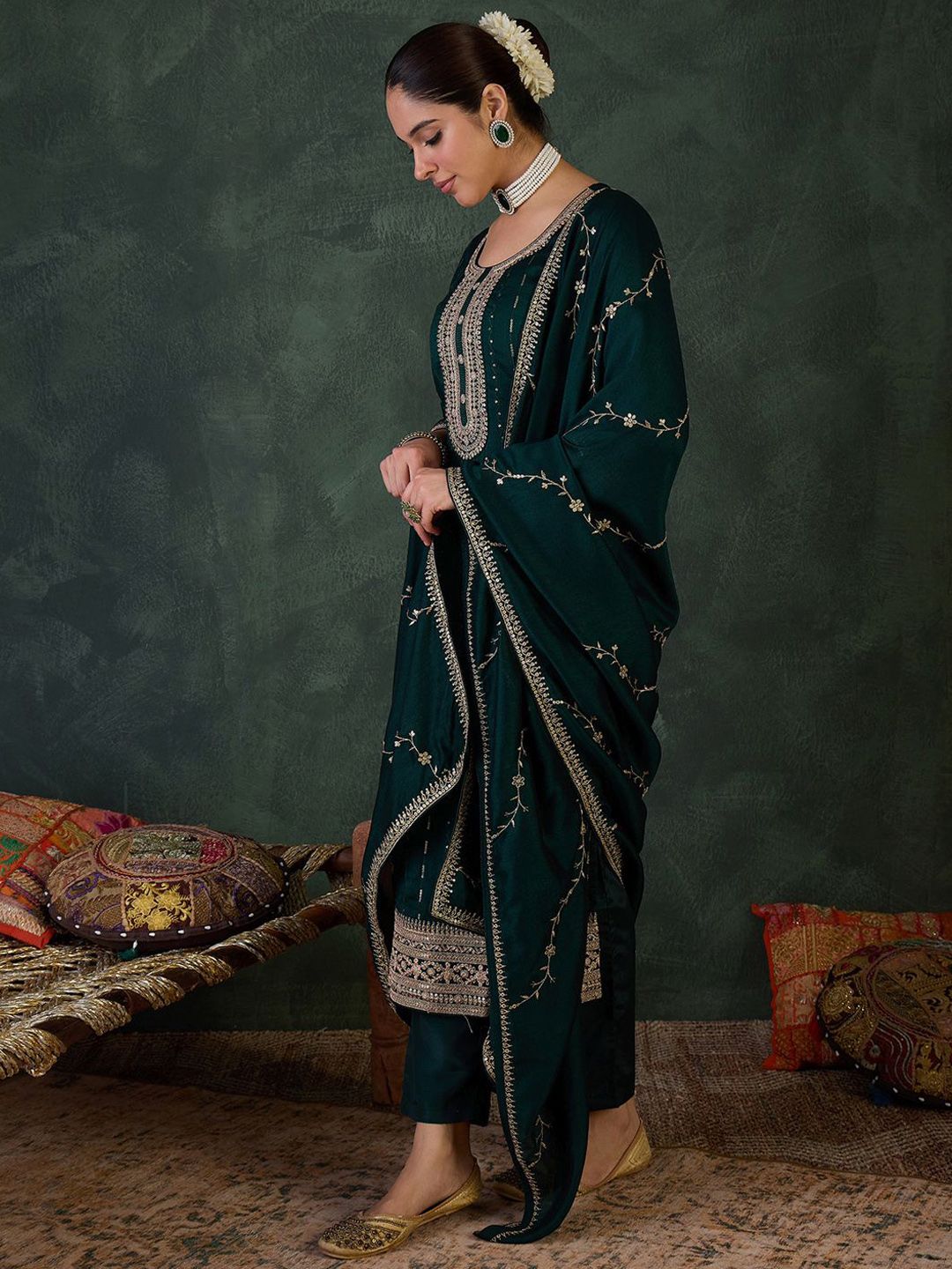 Women Ethnic Motifs Regular Sequinned Kurta with Trousers & With Dupatta