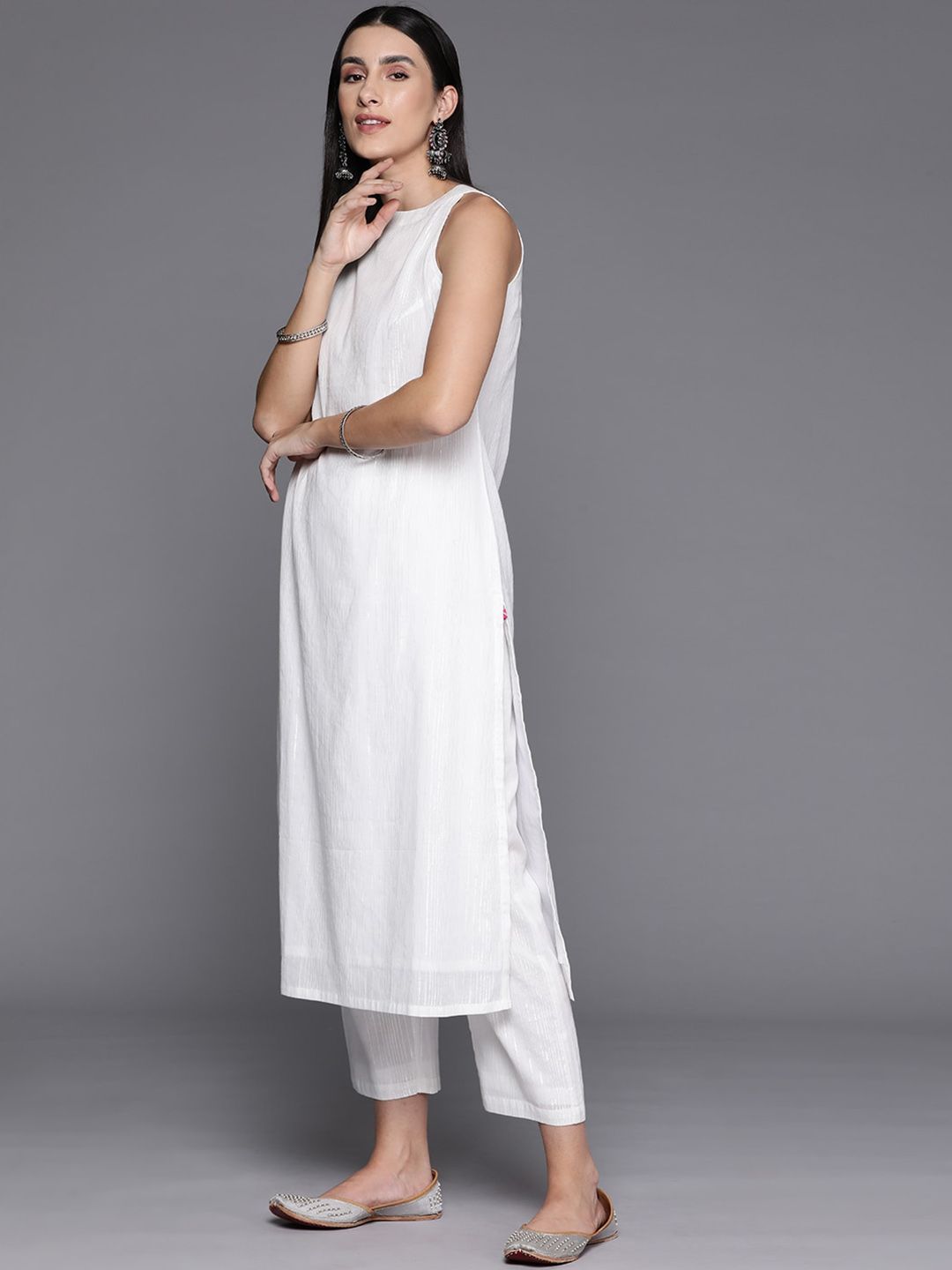 Indyancart VA Women'sBoat Neck Sleeveless Straight Pure Cotton Kurta Set With Dupatta