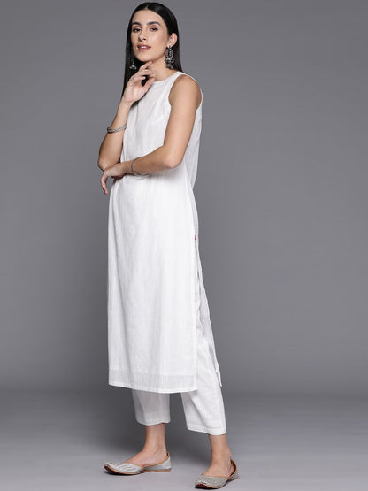 Indyancart VA Women'sBoat Neck Sleeveless Straight Pure Cotton Kurta Set With Dupatta