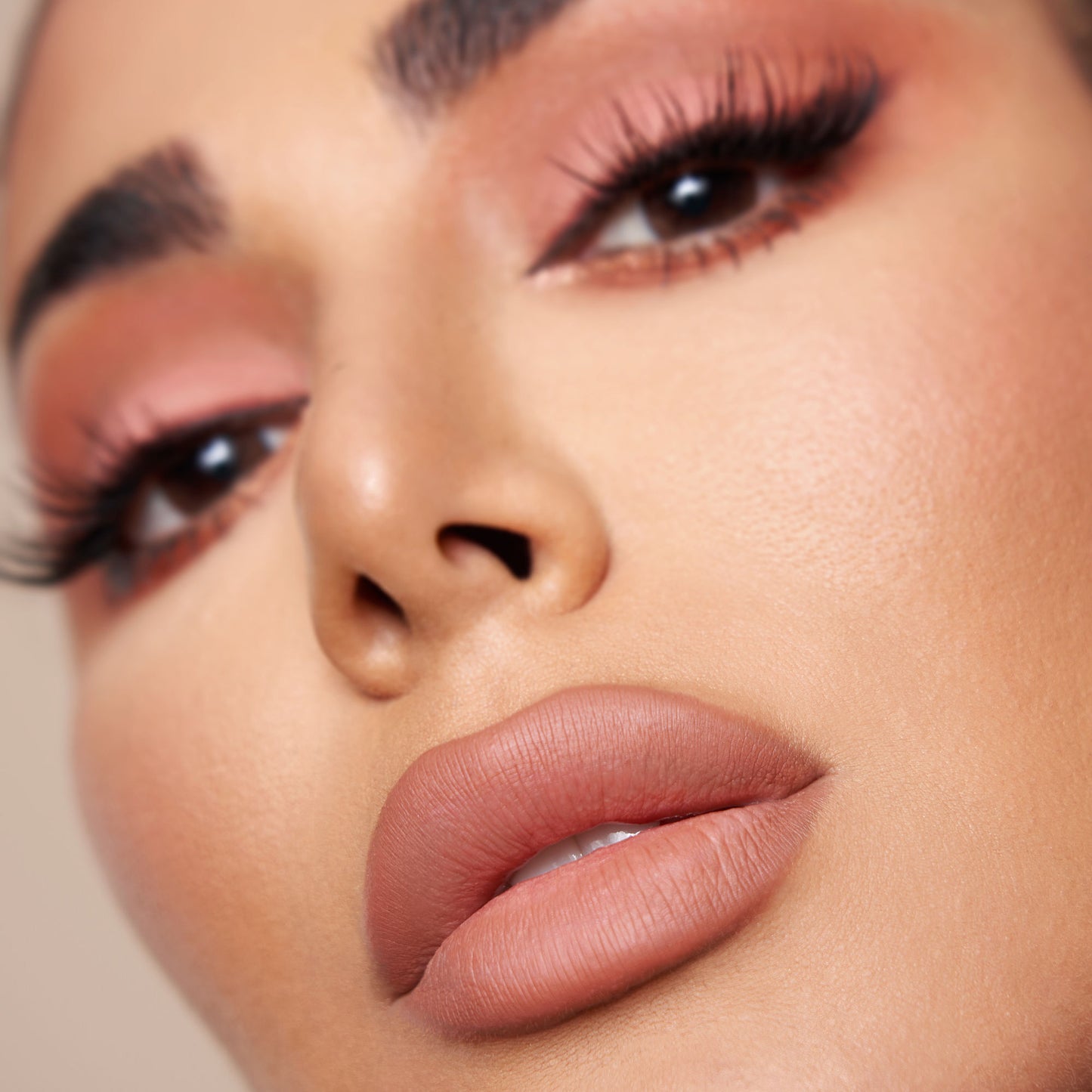 Huda Beauty Lip Contour 2.0 - Honey Beige