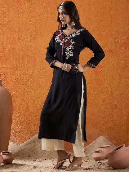 Indyancart IE Floral Yoke Design Sweetheart Neck Thread Work Straight Kurta