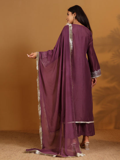 Indyancart VA Women'sFloral Embroidered Sequnnied V-Neck Straight Kurta With Trousers & Dupatta