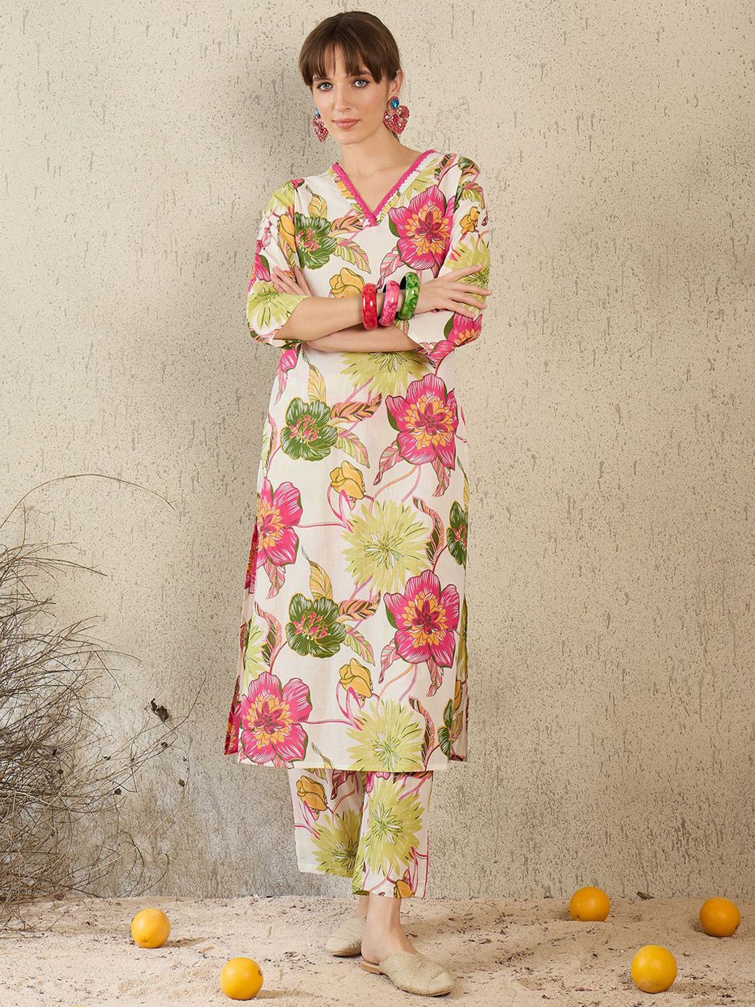 Women Floral Printed Pure Cotton Kurta with Trouser