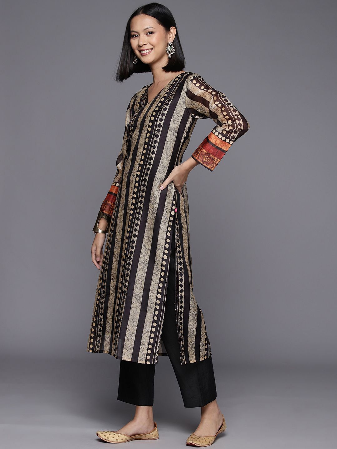 Dhiyona VA Women'sStriped V Neck Chanderi Cotton Straight Kurta & Trousers With Dupatta