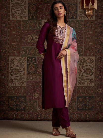 Indyancart IE Women Floral Embroidered Sequinned Liva Kurta With Trousers & With Dupatta