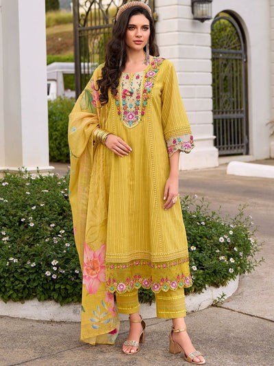 Indyancart IE Women Floral Embroidered Regular Thread Work Pure Cotton Kurta Sets