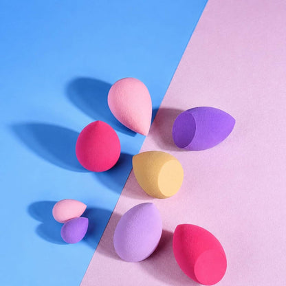 Beautiliss Blender Besties - 7 Makeup Sponges In Jar - 4 Full Size & 3 Mini Puffs For Foundation