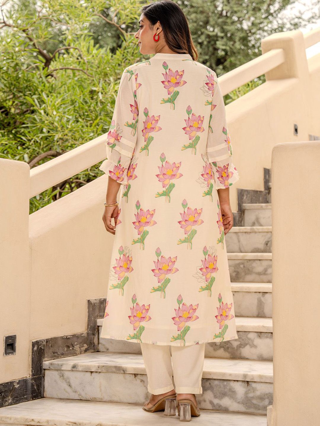 Women Floral Printed Mandarin Collar Pure Cotton A-Line Kurta with Trousers