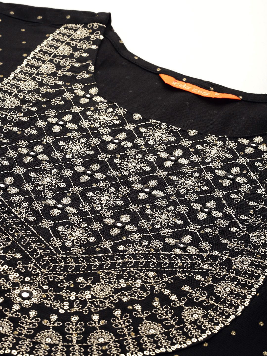 Indyancart IE Embroidered Sequinned Kurta