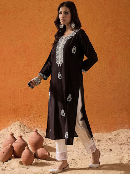 Indyancart IE Ethnic Motifs Embroidered Straight Kurta
