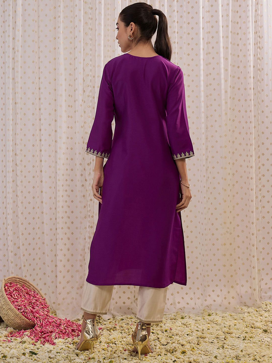 Indyancart IE Ethnic Motifs Printed Round Neck Three-Quarter Sleeves Kurta